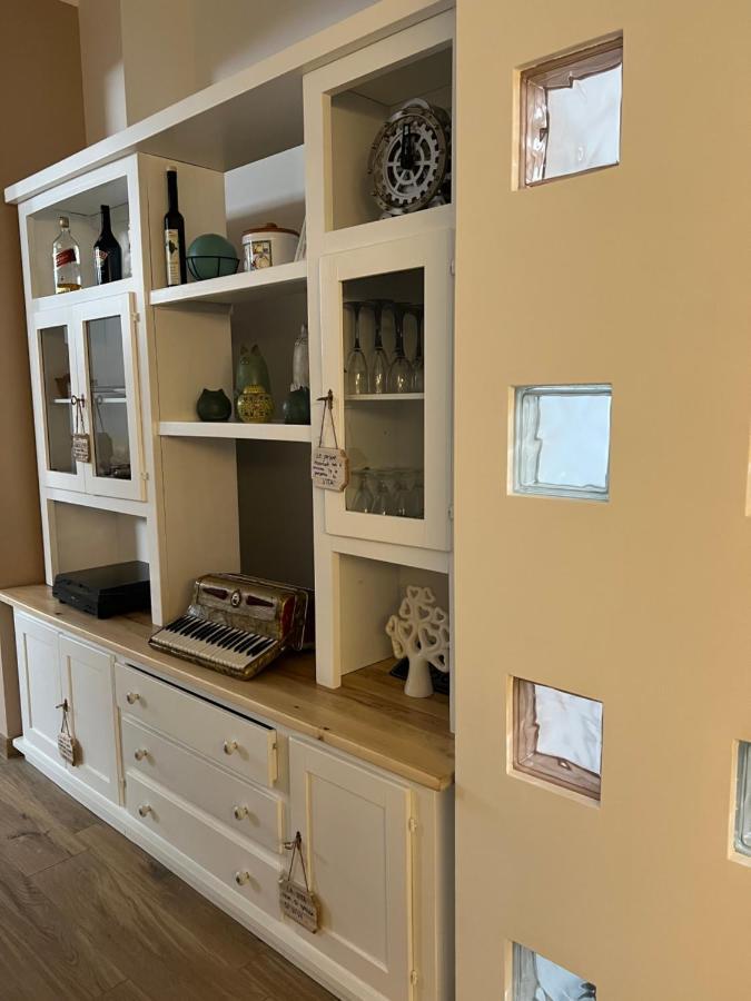 Tavernetta Open Space Apartment Specchia Bagian luar foto