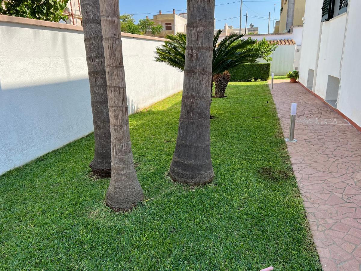 Tavernetta Open Space Apartment Specchia Bagian luar foto